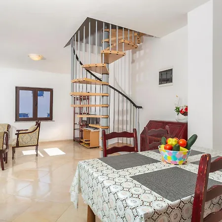 1 Bedroom Beautiful In *