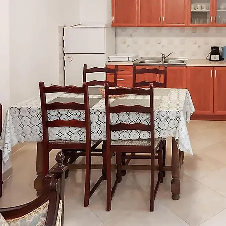 Apartmán 1 Bedroom Beautiful In
